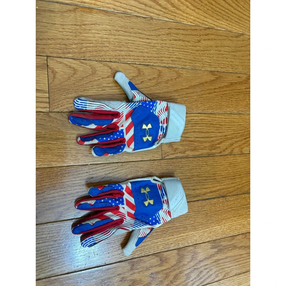 Under Armour Clean Up Youth Batting Gloves baseball Stars Stripes USA Gold